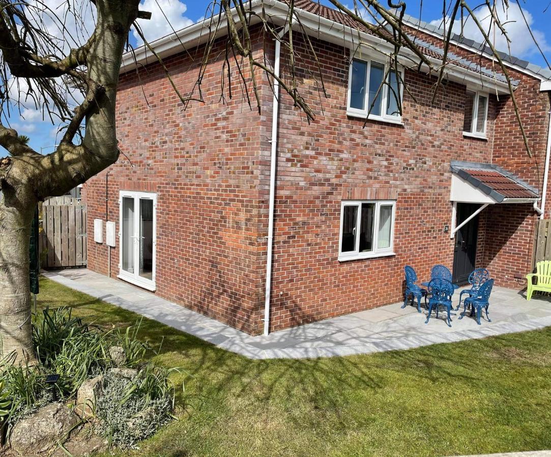 Sunny Corner, Padstow. Spacious 3 Bedrooms, 2.5 Bathrooms, Parking, Garden. Екстер'єр фото
