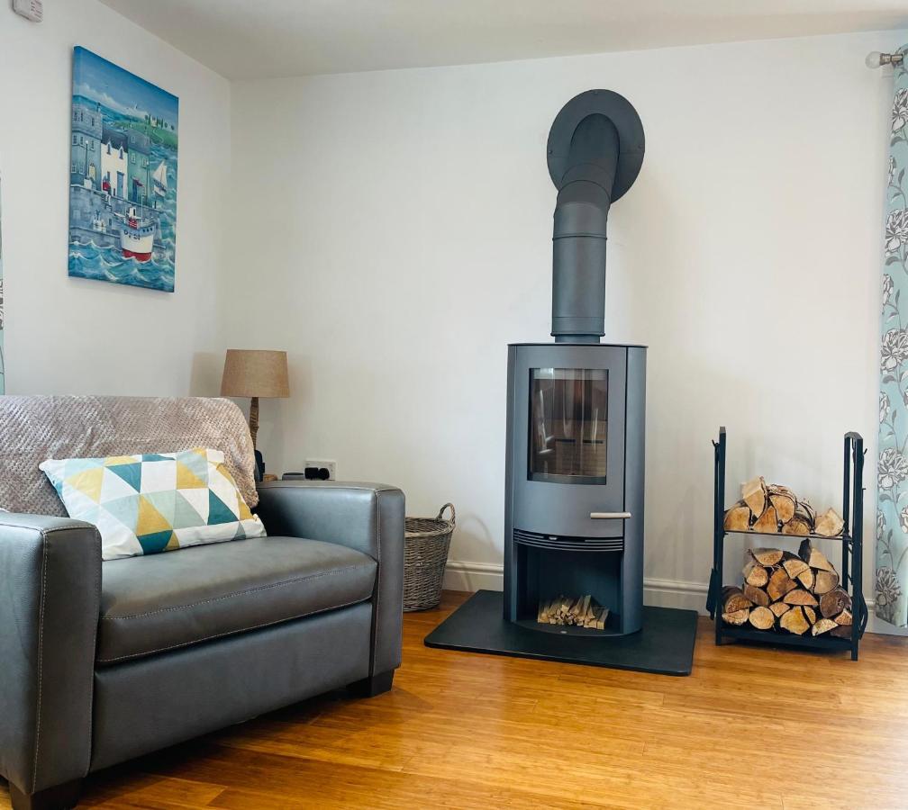 Sunny Corner, Padstow. Spacious 3 Bedrooms, 2.5 Bathrooms, Parking, Garden. Екстер'єр фото
