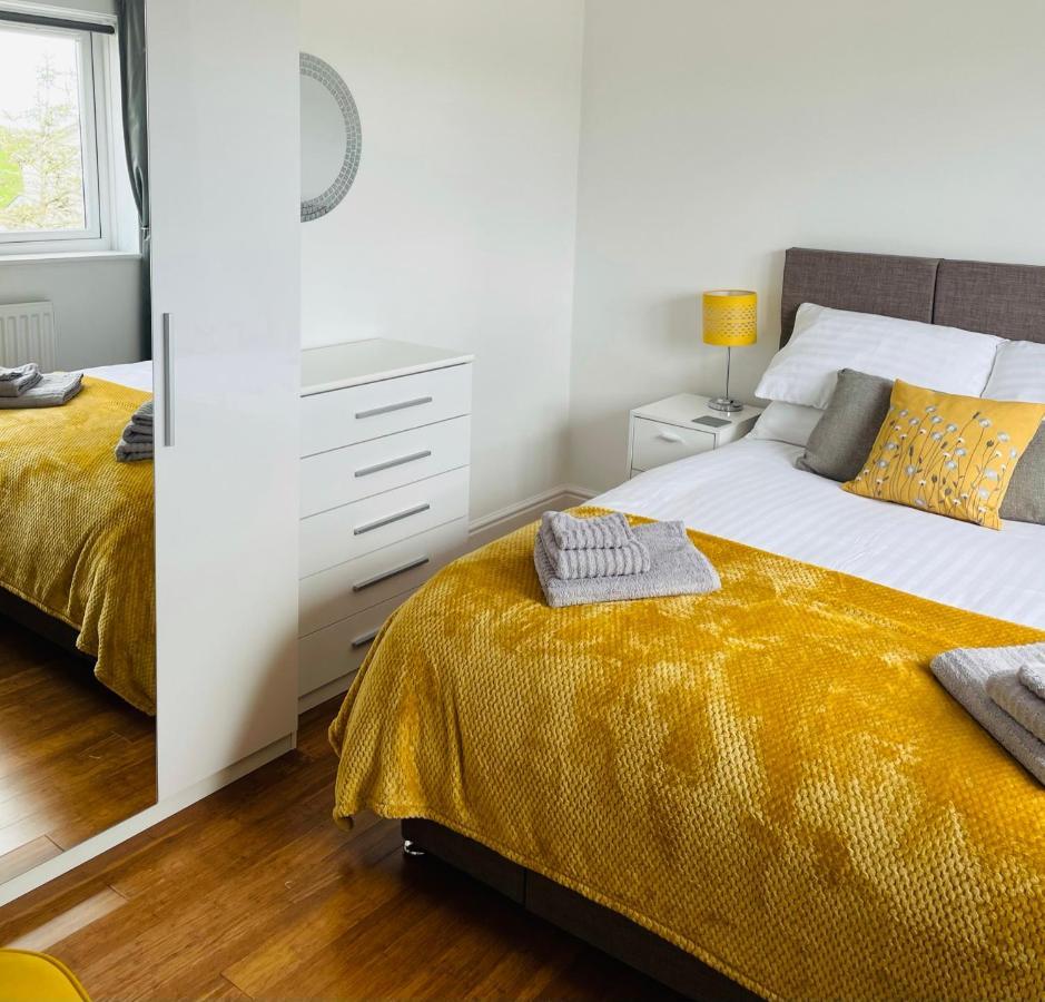 Sunny Corner, Padstow. Spacious 3 Bedrooms, 2.5 Bathrooms, Parking, Garden. Екстер'єр фото
